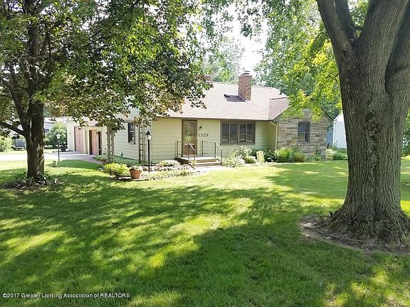 2nd image of 1329 James Ave