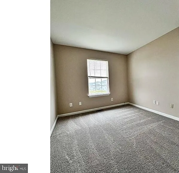 660 Widener Ln — Photo 7