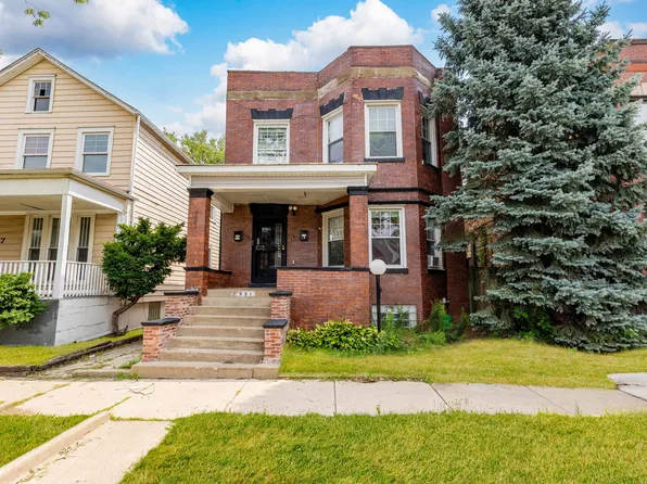 7051 S Eberhart Ave, Chicago, IL 60637