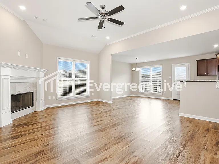 5391 Heritage Valley Dr — Photo 4