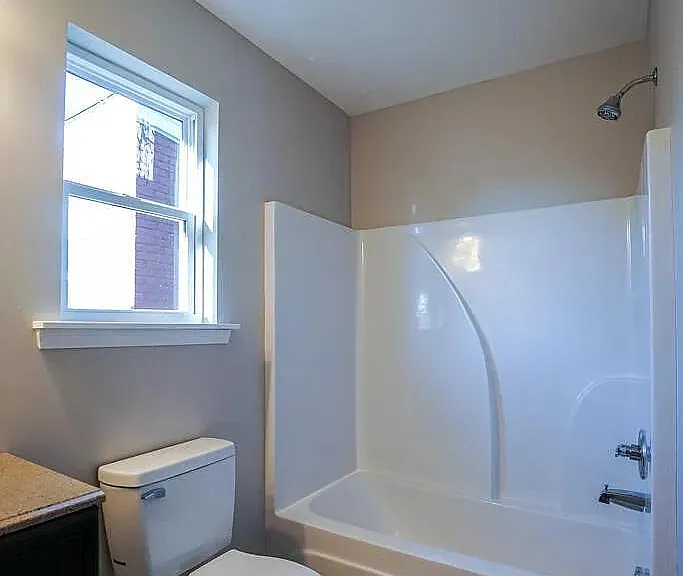402 Dr W J Hodge St #J — Photo 17