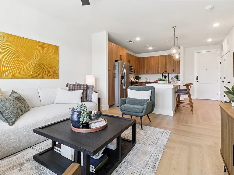 The Brentwood — Photo 6