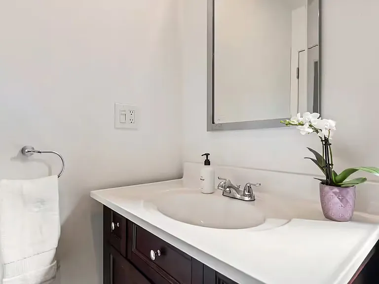 3795 Fredonia Dr — Photo 36