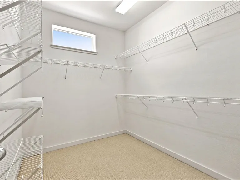 3800 Holland Ave #8 — Photo 19