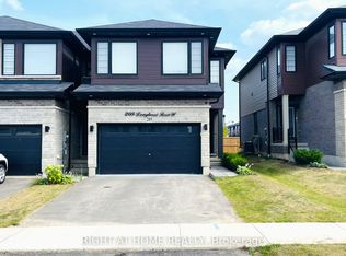 205 Longboat Run W, Brantford, ON N3T 0P3