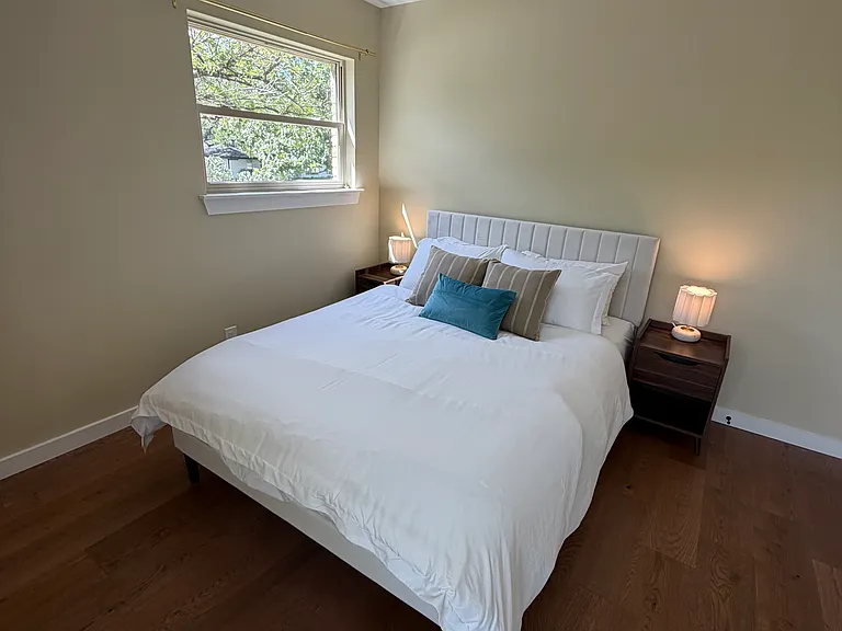 2504 Deerfoot Trl — Photo 33