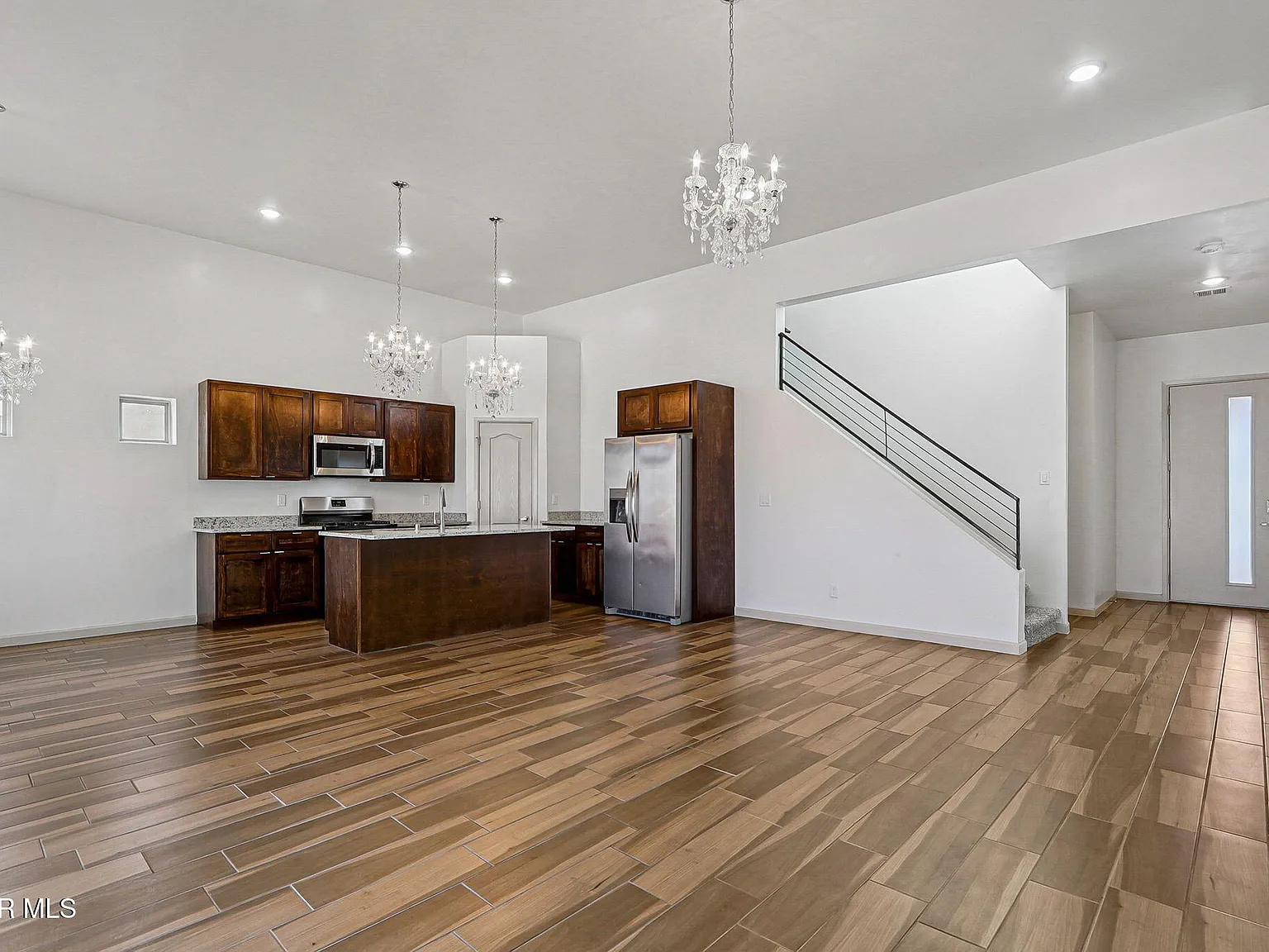 3 bed, 2.0 bath, 1857 sqft, $1,888 — Photo 4