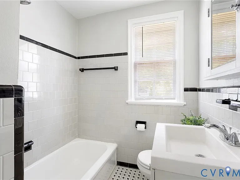 6414 Monument Ave — Photo 22