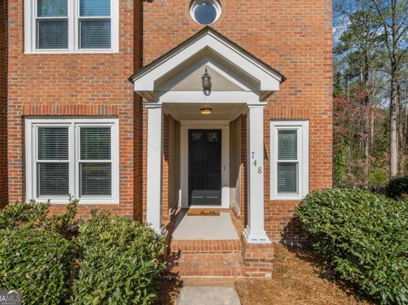 748 Olde Towne Ln, Marietta, GA 30068