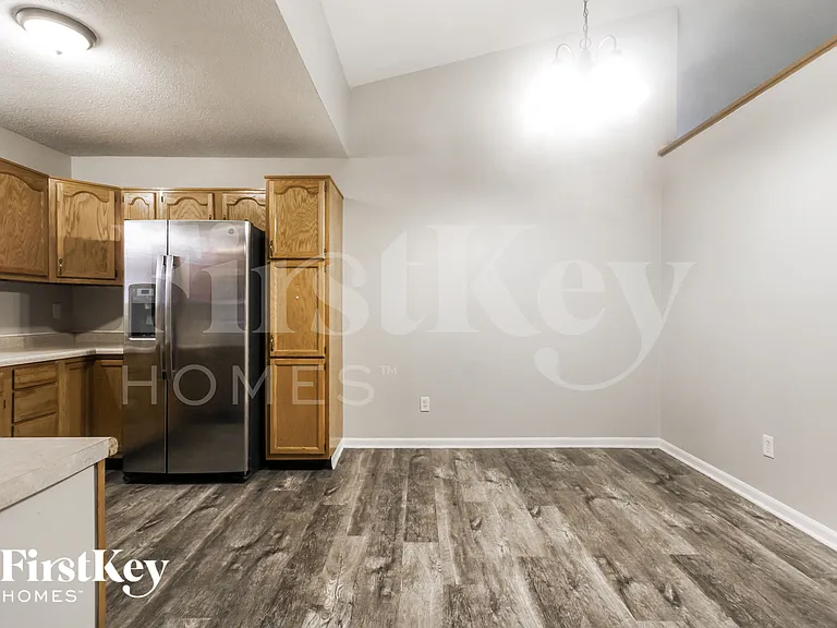 506 Himebaugh Ct — Photo 5
