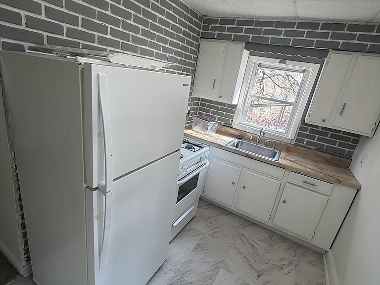 801 Wymore St #1 — Photo 4