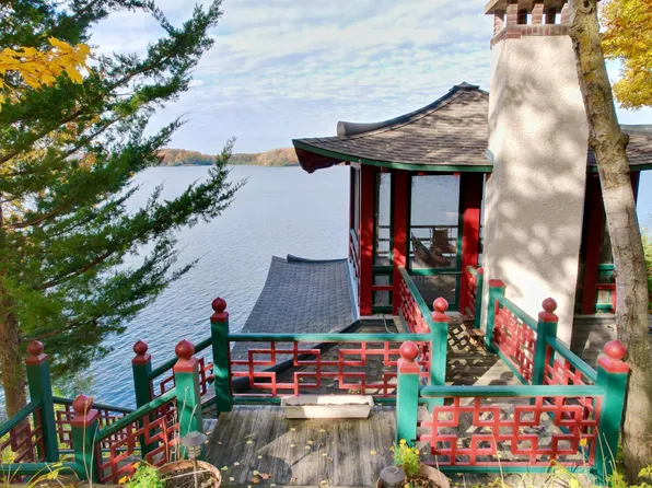 28100 Woodside Rd, Shorewood, MN 55331