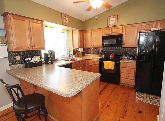 2nd image of 2821 Milburn Acres Ct