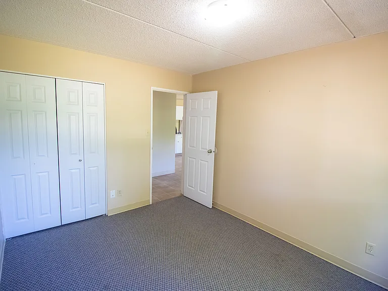 175 Columbia Blvd W — Photo 10