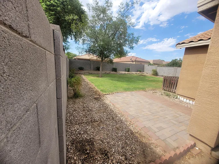 2739 W Silver Creek Ln — Photo 37