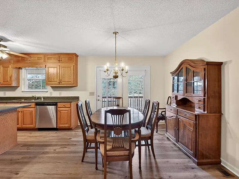 863 Woodland Dr — Photo 10