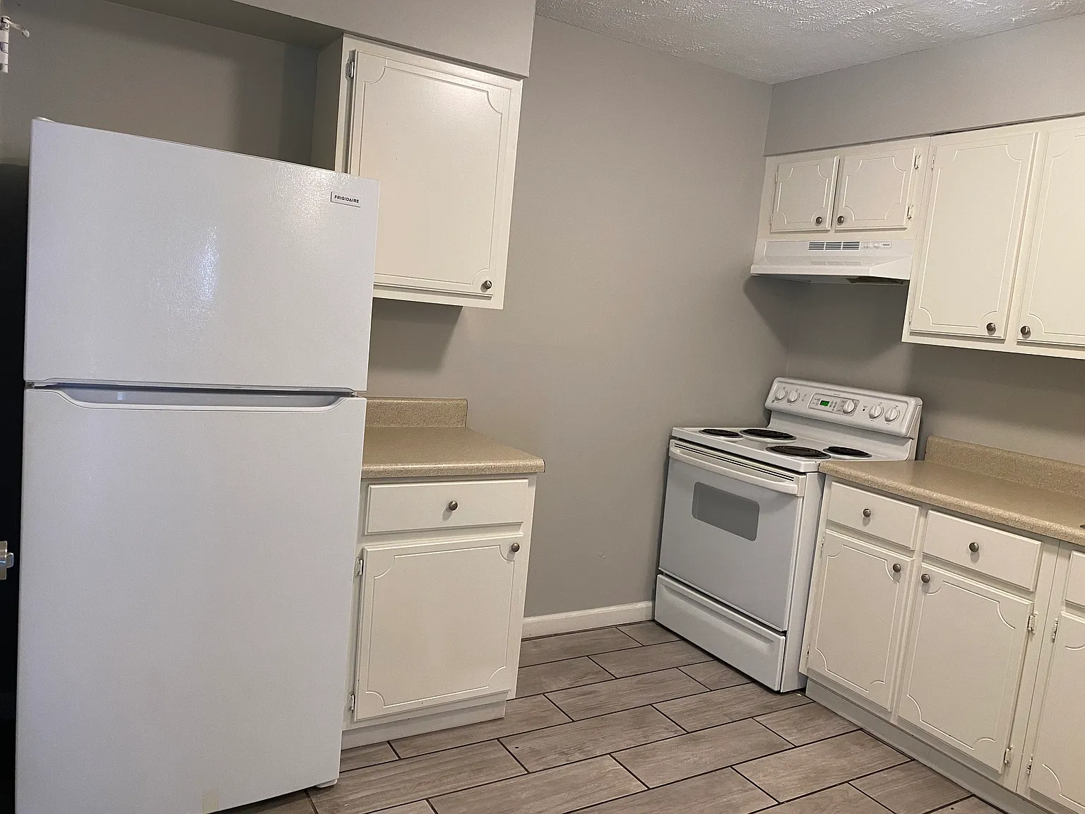 Gillman Apartments — Photo 2