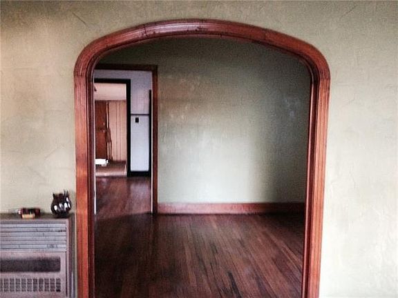 3rd image of 503 N Bois Darc Ave