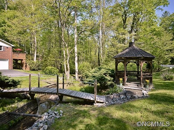 2nd image of 225 Haywood Knolls Dr