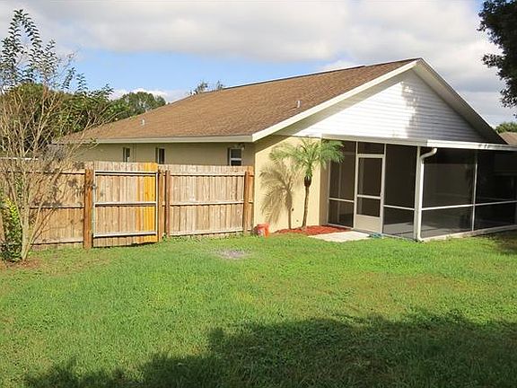 2nd image of 717 Concord Ln