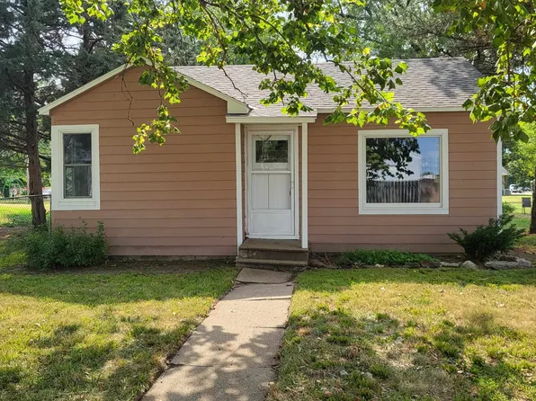 343 N Roosevelt St, Lindsborg, KS 67456