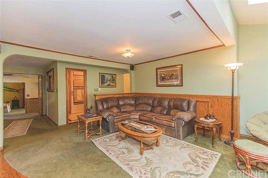 1st image of 13642 Gladstone Ave