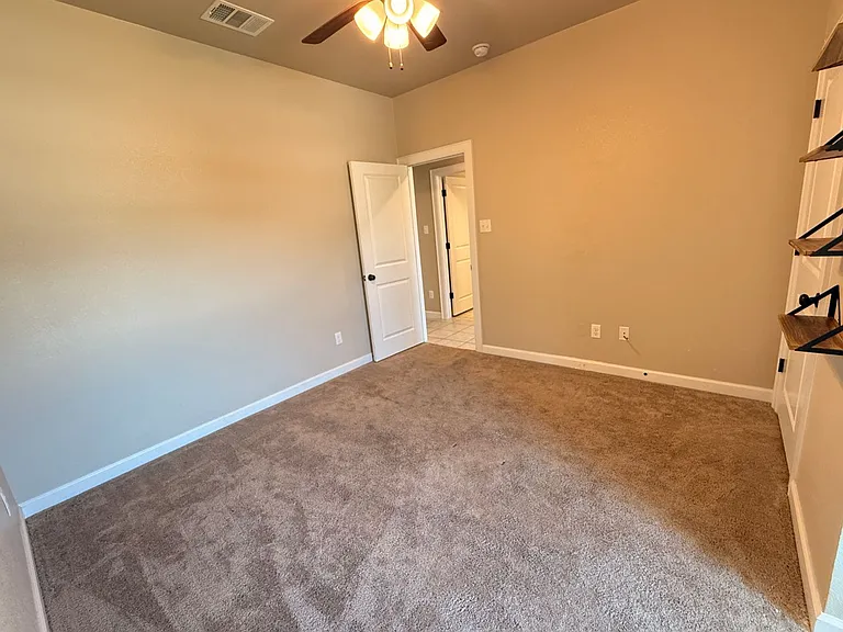 1412 Justice Dr — Photo 16