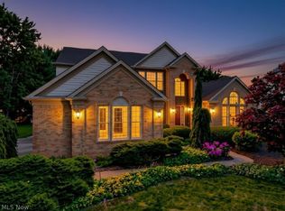 9615 Windsor Way, Twinsburg, OH 44087