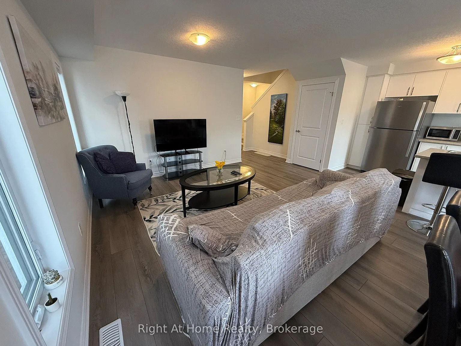 3 bed, $2,600 — Photo 2