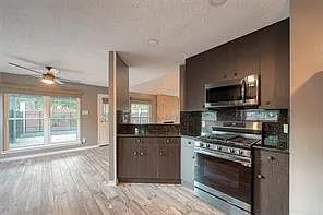 2122 Courtshire Ln — Photo 9