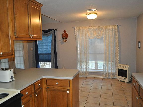 3rd image of 20 Greenhill Dr