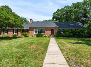 1620 Maycraft Rd, Virginia Beach, VA 23455