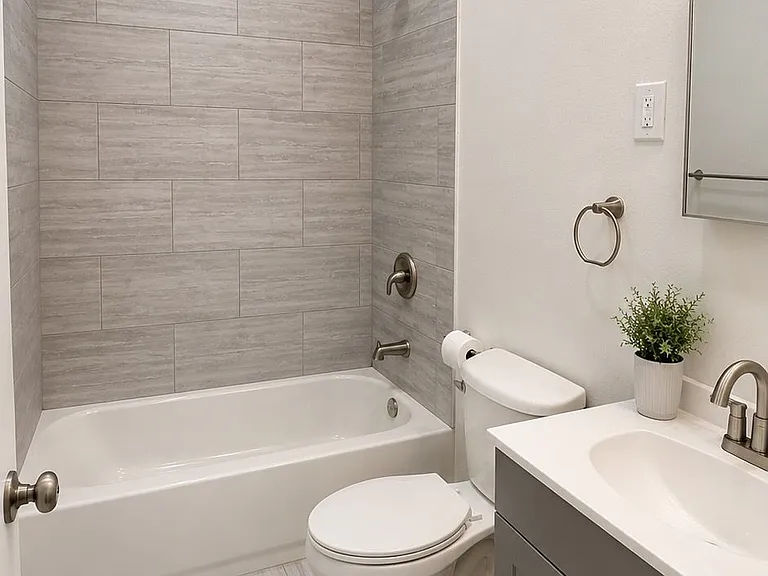 111 N Baltimore St — Photo 4