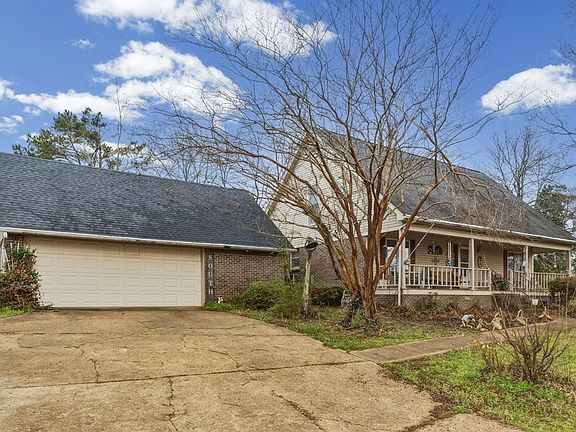 3rd image of 3715 Henderson Rd