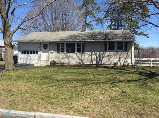 73 Wakefield St, Springfield, MA 01151