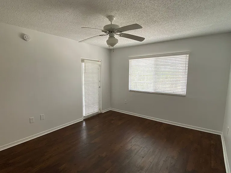 5025 Wiles Rd #303 — Photo 15