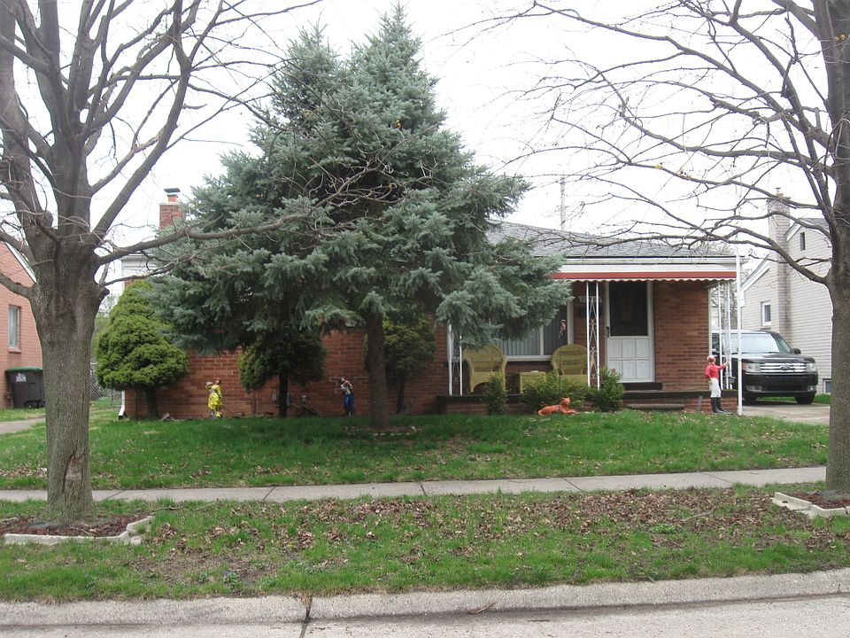 1st image of 23516 Filmore St