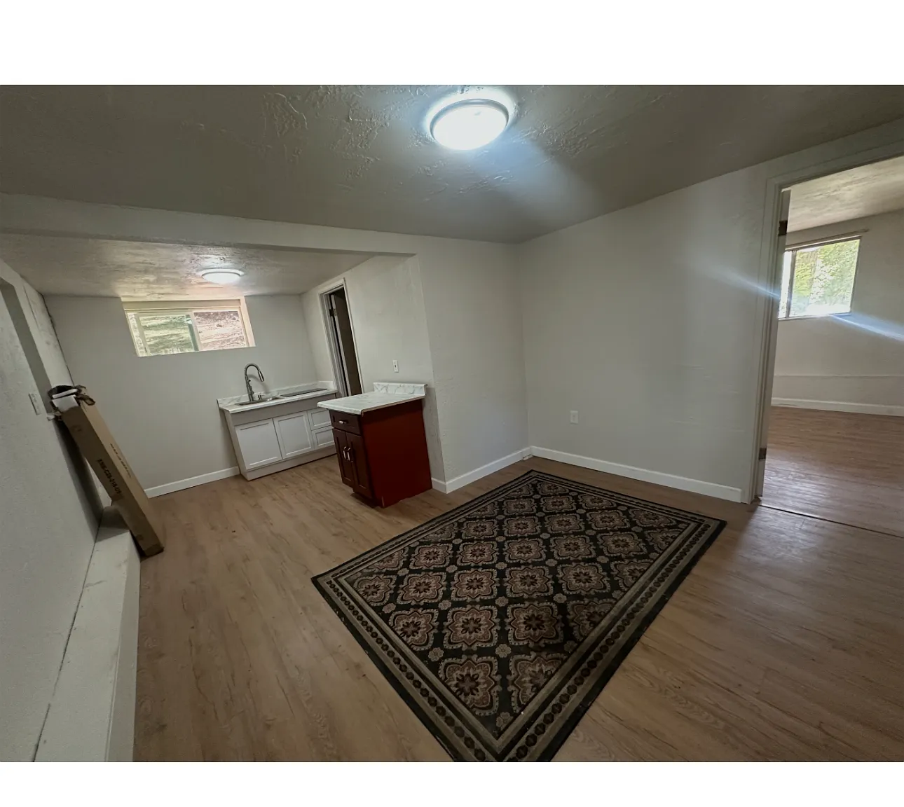 3 bed, 1250 sqft, $2,200 — Photo 3