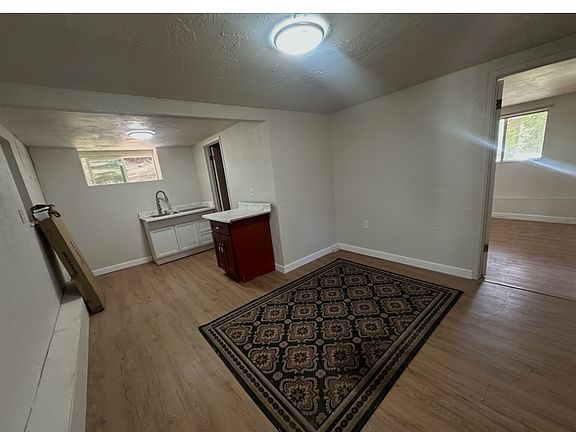3rd image of 10311 Redwood Rd #B