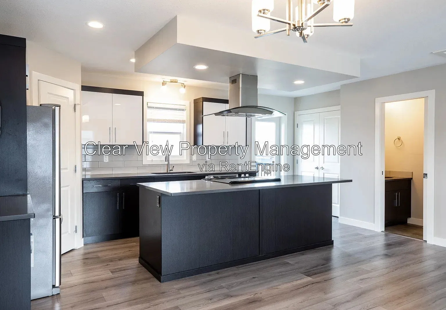 3 bed, 1.5 bath, $1,799 — Photo 3