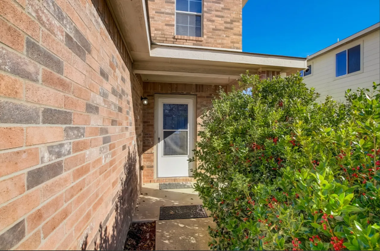 707 Perseus Dr — Photo 3