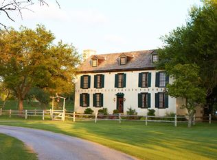104 Settlers Crossing Rd, Fredericksburg, TX 78624