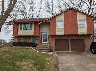 911 Avey Ln, Englewood, OH