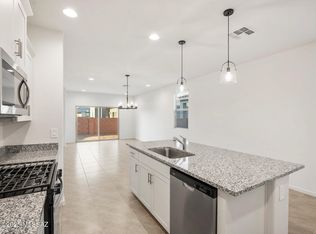 9853 N Solstice Ave, Tucson, AZ 85743