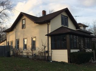 374 S Cottage St, Whitewater, WI 53190