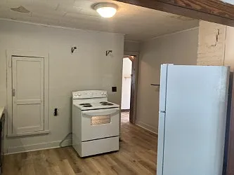 101 Freeman Ave — Photo 2