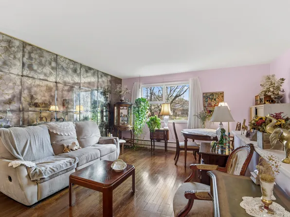 220-47 73rd Avenue image 6 of 19