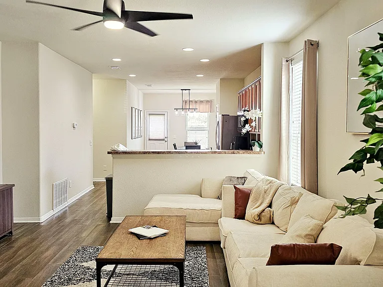Skyview Silver Dr — Photo 5