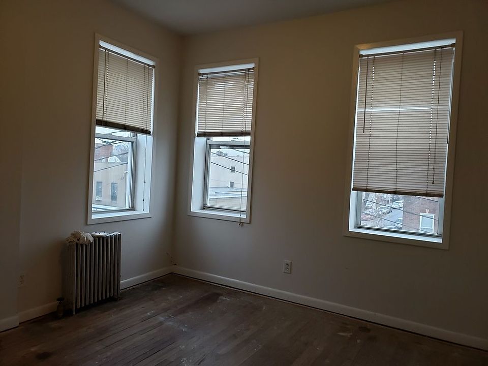 1st image of 3223 42nd St APT 1