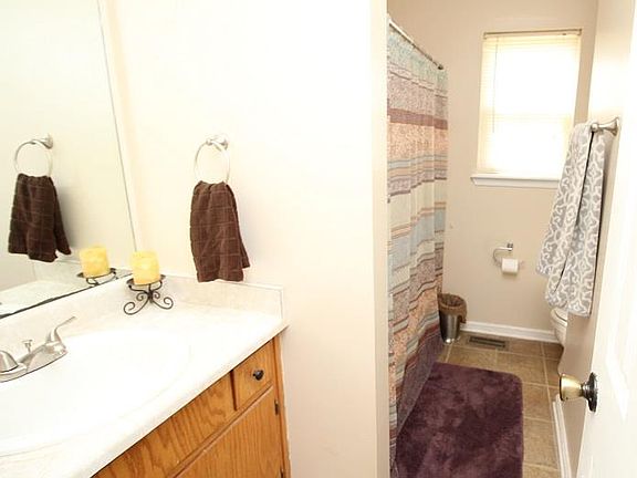 5th image of 525 Gainey Dr
